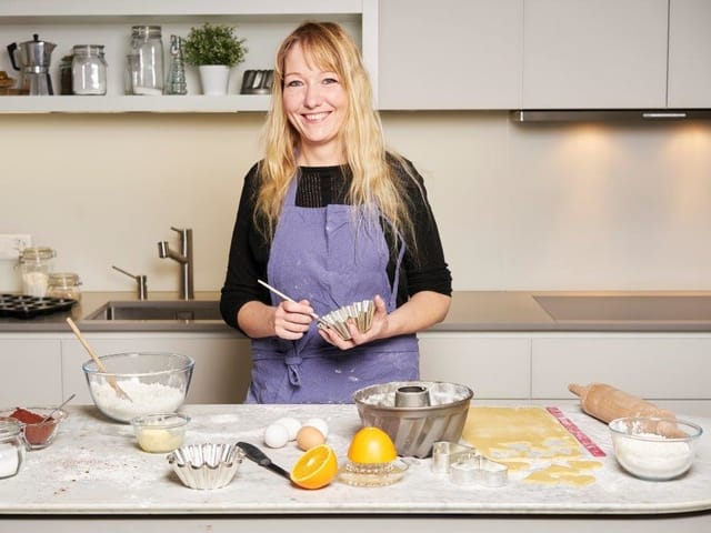 Rezeptredaktorin Claudia Boutellier in der Backstube.