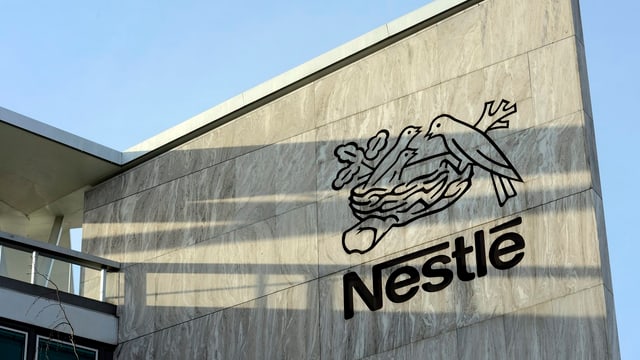 Das Nestlé-Logo. Das Nestlé-Logo.