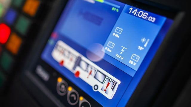 Elektrische Anzeige eines Elektrobusses. Elektrische Anzeige eines Elektrobusses.
