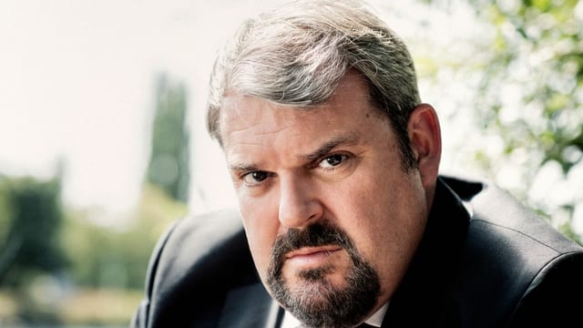 Mike Müller ist «Der Bestatter» Mike Müller ist «Der Bestatter»