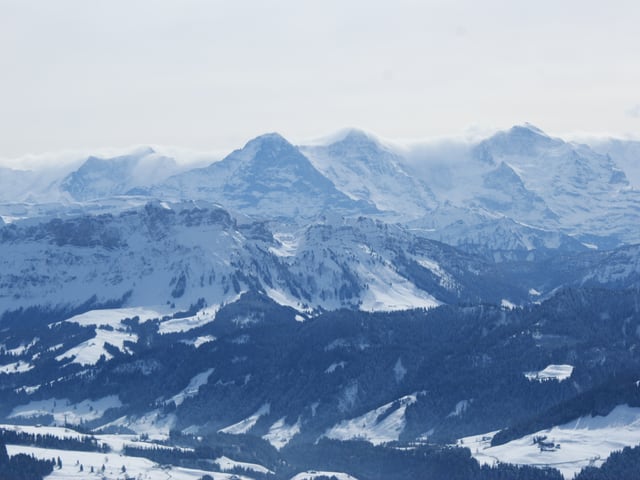 Eingetrübter Himmel, Alpenpanorama.