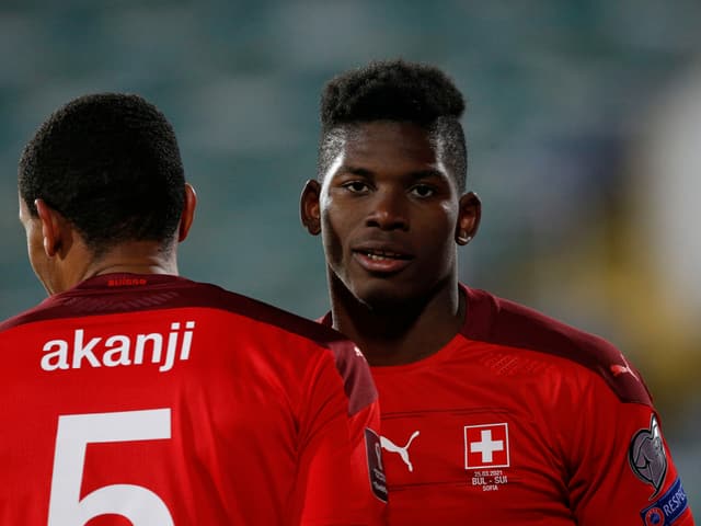Breel Embolo (r.). Breel Embolo (r.).