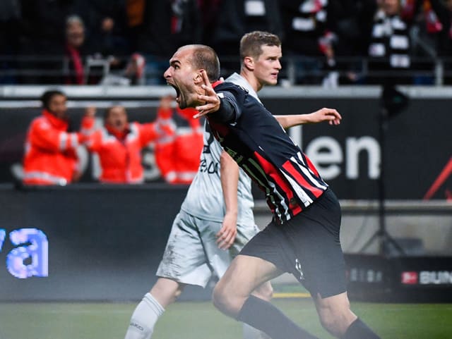 Bas Dost jubelt nach seinem Treffer. Bas Dost jubelt nach seinem Treffer.