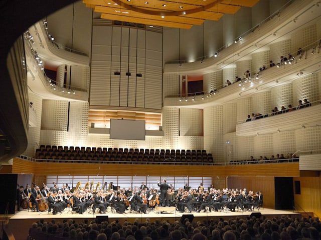 Orchester im Konzertsaal in Luzern. Orchester im Konzertsaal in Luzern.
