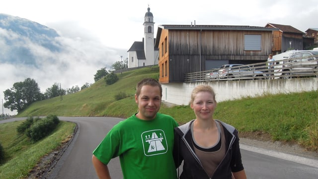 Gian-Franco Farrér e sia amia Franziska Eiholzer. Gian-Franco Farrér e sia amia Franziska Eiholzer.