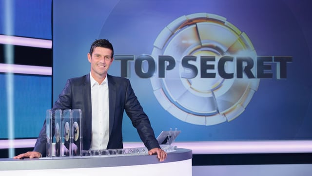 Der Moderator Roman Kilchsperger vor dem «Top Secret»-Logo Der Moderator Roman Kilchsperger vor dem «Top Secret»-Logo