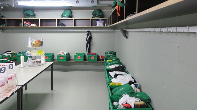 Blick in eine Garderobe im neuen Stadion Kleinfeld in Kriens. Blick in eine Garderobe im neuen Stadion Kleinfeld in Kriens.