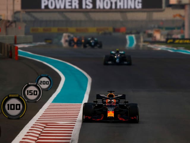 Max Verstappen gewinnt in Abu Dhabi vor Valtteri Bottas und Lewis Hamilton. Max Verstappen gewinnt in Abu Dhabi vor Valtteri Bottas und Lewis Hamilton.