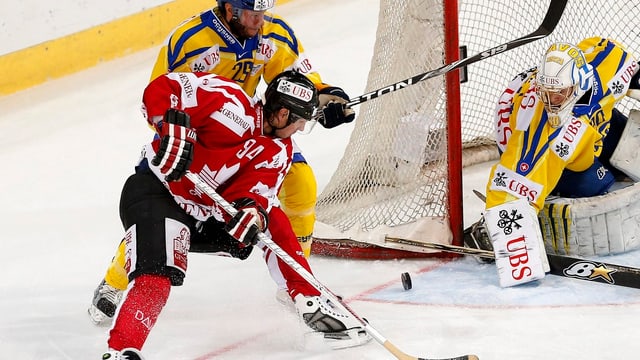 Das Team Canada (Ryan Smyth) begeistert am Spengler Cup. Das Team Canada (Ryan Smyth) begeistert am Spengler Cup.