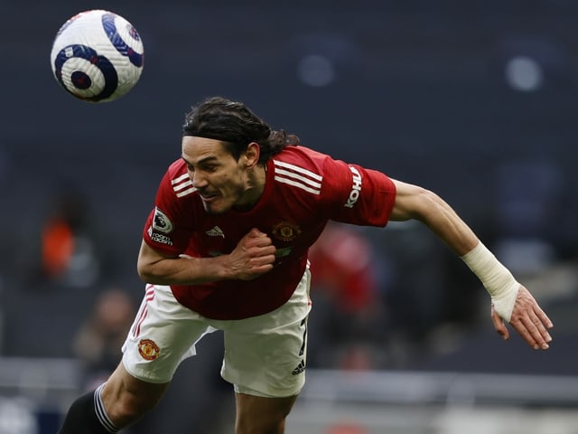 Edinson Cavani. Edinson Cavani.