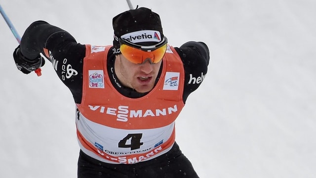 Dario Cologna durant la cursa. Dario Cologna durant la cursa.