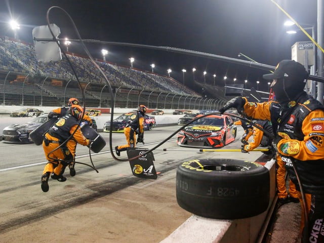 Nascar-Fahrer Martin Truex Jr. versetzt den Staff in Alarmbereitschaft.