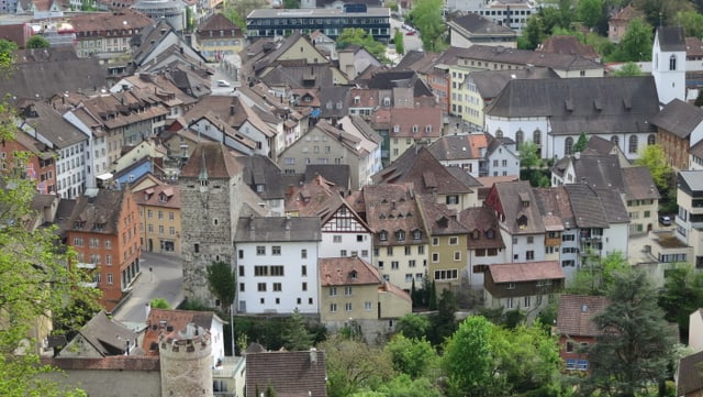 Blick auf die Stadt Brugg vom Bruggerberg. Blick auf die Stadt Brugg vom Bruggerberg.
