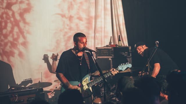Portugal. The Man rund um Sänger John Gourley (l.) und Zach Carothers im Bogen F, Zürich. Für «Woodstock» arbeiteten sie wieder mit Produzent Danger Mouse. Portugal. The Man rund um Sänger John Gourley (l.) und Zach Carothers im Bogen F, Zürich. Für «Woodstock» arbeiteten sie wieder mit Produzent Danger Mouse.