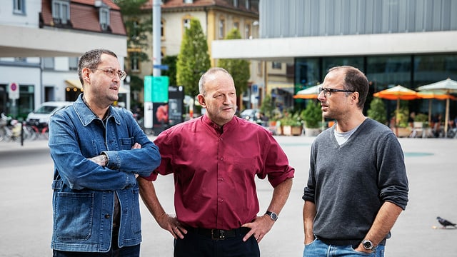 Das Autoren-Trio der Meiringer Trilogie: Gion Mathias Cavelty, Matthias Berger und Lukas Holliger in Basel. Das Autoren-Trio der Meiringer Trilogie: Gion Mathias Cavelty, Matthias Berger und Lukas Holliger in Basel.