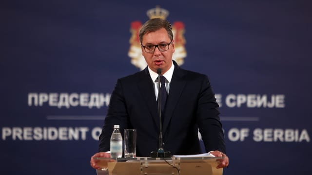 Der serbische Präsident Aleksander Vucic in einer TV-Sendung. Der serbische Präsident Aleksander Vucic in einer TV-Sendung.