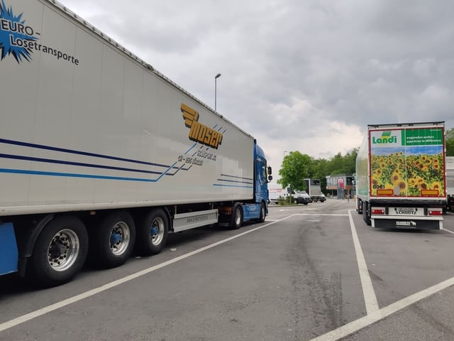 Laswagen auf der Raststätte Laswagen auf der Raststätte