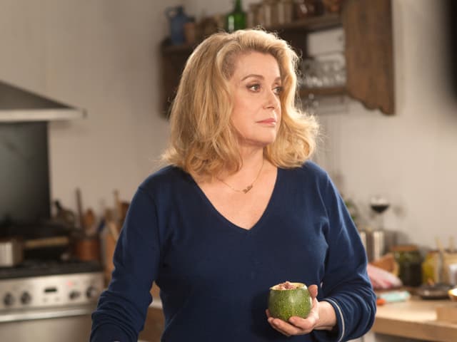 Keine Charakterdarstellerin, aber eine Institution: Catherine Deneuve im neuen Film «Elle s'en va». Keine Charakterdarstellerin, aber eine Institution: Catherine Deneuve im neuen Film «Elle s'en va».