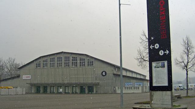 Bild der Festhalle. Bild der Festhalle.