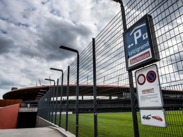 Geschlossenes Letzigrund-Stadion. Geschlossenes Letzigrund-Stadion.