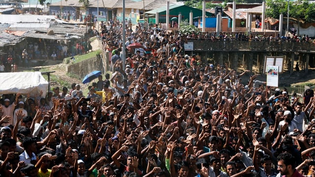 Demonstrierende Rohingya Demonstrierende Rohingya