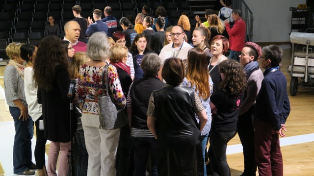 Zu Besuch bei der Theateraufführung in Kloten