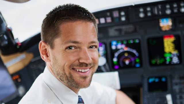 Philipp Simmen, Pilot Ambulanz-Jet Philipp Simmen, Pilot Ambulanz-Jet
