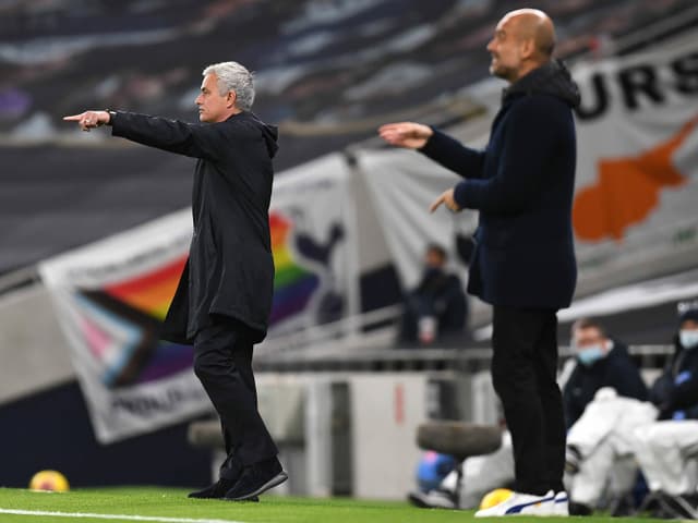 Jose Mourinho (links) und Pep Guardiola am Spielfeldrand