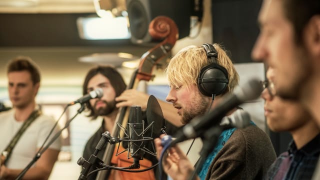 Seit 2014 machen die sechs Jungs von TORP gemeinsam Musik. Seit 2014 machen die sechs Jungs von TORP gemeinsam Musik.