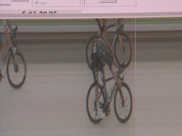 Wout van Aert und Thomas Pidcock trennte nicht einmal ein Wimpernschlag. Wout van Aert und Thomas Pidcock trennte nicht einmal ein Wimpernschlag.