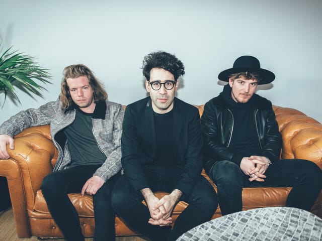 Adrett gruppiert: Pegasus in der SRF 3-Lounge.