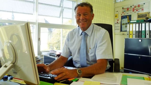Thomas Rufener an seinem Arbeitsplatz. Thomas Rufener an seinem Arbeitsplatz.