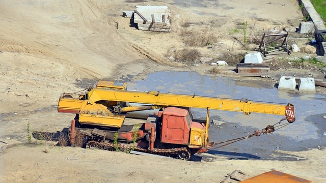 An einem Tüpel befindet sich eine Baustelle An einem Tüpel befindet sich eine Baustelle