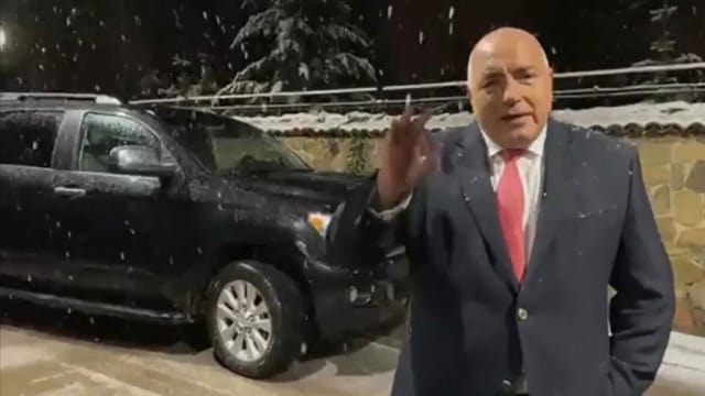Borissow vor seinem JEep Borissow vor seinem JEep