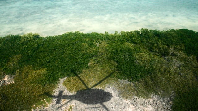 Suchhelikopter in der Inselgruppe Los Roques Suchhelikopter in der Inselgruppe Los Roques