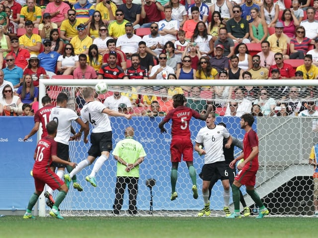 Szene aus der Partie Deutschland - Portugal 2016 bei den Spielen in Rio de Janeiro. Szene aus der Partie Deutschland - Portugal 2016 bei den Spielen in Rio de Janeiro.