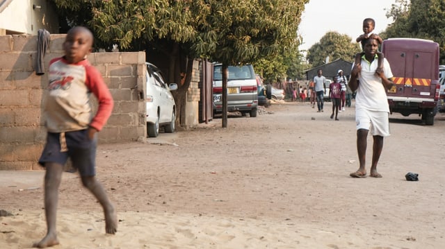 Im Quartier Mkhosana Im Quartier Mkhosana