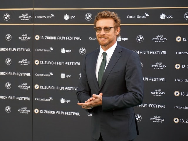 Aktuell Die Interviews Mit Superstars Wie Roger Federer Oder Simon Baker Radio Srf 3 Srf
