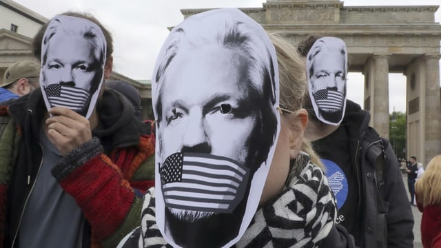 Assange Assange