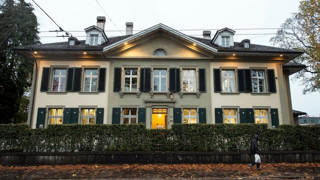 Stattliches Haus von aussen fotografiert. Stattliches Haus von aussen fotografiert.