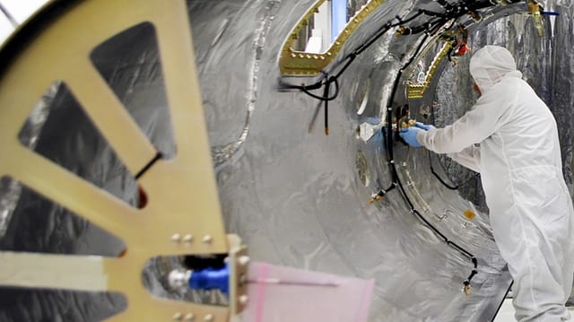 Satellit bei Kontrolle. Satellit bei Kontrolle.