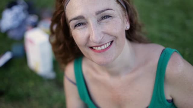Frau mit roten Haaren Frau mit roten Haaren