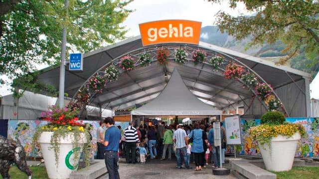 entrada da l'exposiziun d'atun a Cuira, la Gehla entrada da l'exposiziun d'atun a Cuira, la Gehla