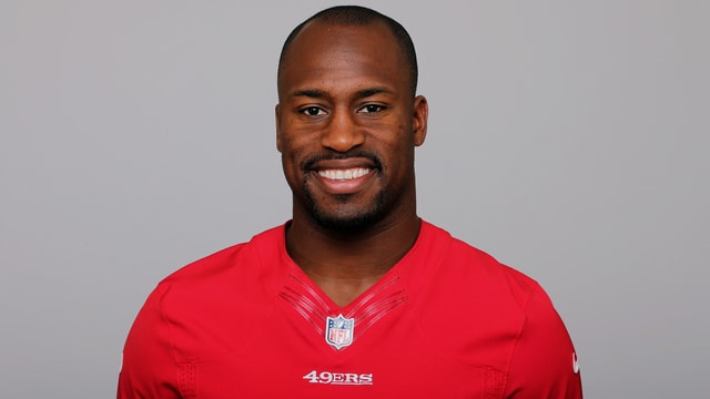 Porträt von Vernon Davis in rotem Shirt. Porträt von Vernon Davis in rotem Shirt.