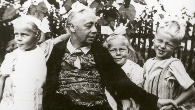 Video «Käthe Kollwitz - Ein Leben in Leidenschaft» abspielen Video «Käthe Kollwitz - Ein Leben in Leidenschaft» abspielen