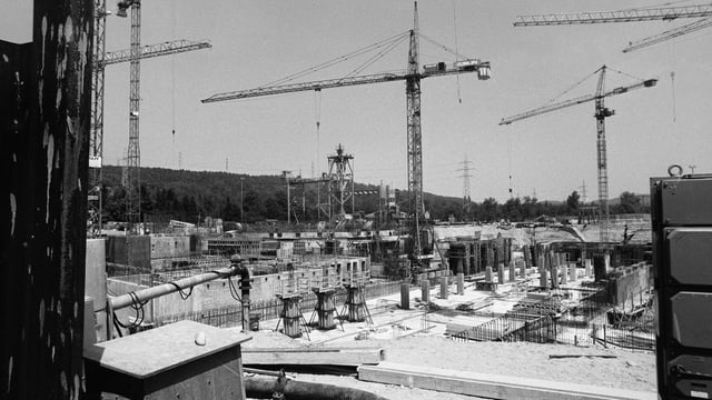 Baustelle mit Kranen Baustelle mit Kranen