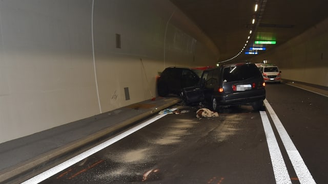 L'accident mortal sin l'A13 en il tunnel San Fedele. L'accident mortal sin l'A13 en il tunnel San Fedele.