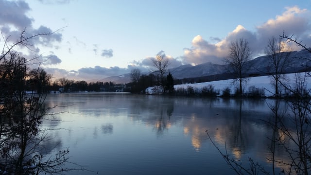 Winterlicher Flusslandschaft Winterlicher Flusslandschaft