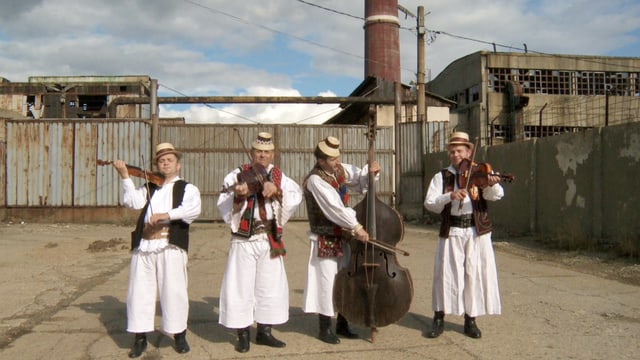 Video «Balkan Melodie – Seelenwärmende Klänge aus dem wilden Osten» abspielen Video «Balkan Melodie – Seelenwärmende Klänge aus dem wilden Osten» abspielen
