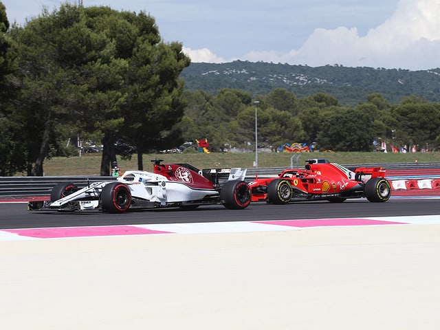 Charles Leclerc fuhr in Frankreich zeitweise vor Sebastian Vettel. Charles Leclerc fuhr in Frankreich zeitweise vor Sebastian Vettel.
